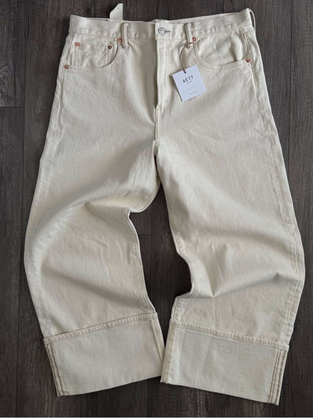 AE77 Cream Baggy Jeans / Stovepipe Jeans